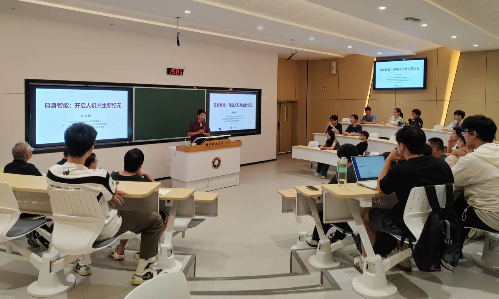 f7e2f11b55ca2a9e7a2642f3c9c3981e